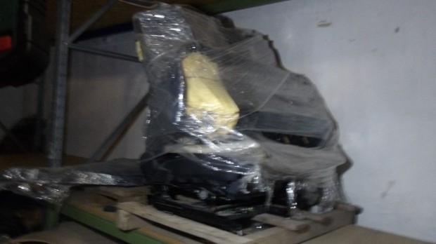 [GYRI BONTOTT] BMW E65 FEKETE BR BELS